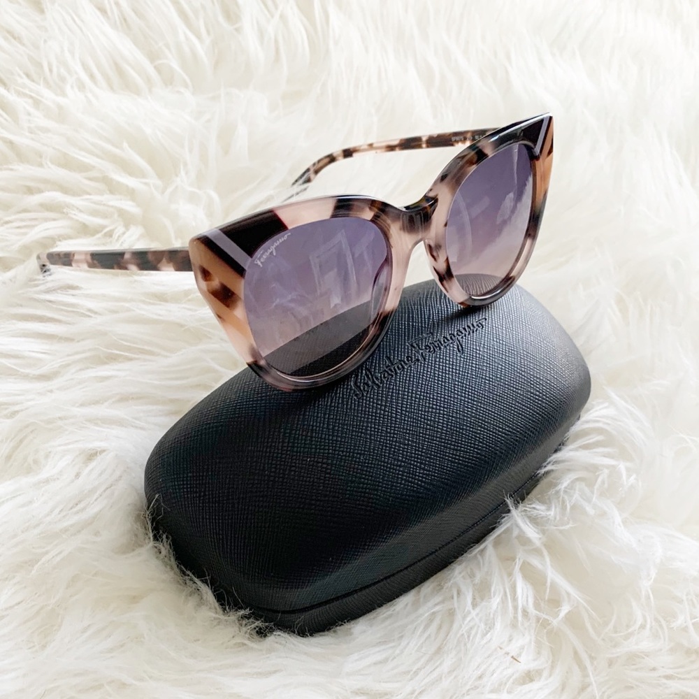 Salvatore Ferragamo Sunglasses, New - Picture 6 of 11